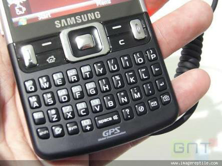 POLL : Pilih Hp QWERTY / Touch Screen / Keypad biasa ?