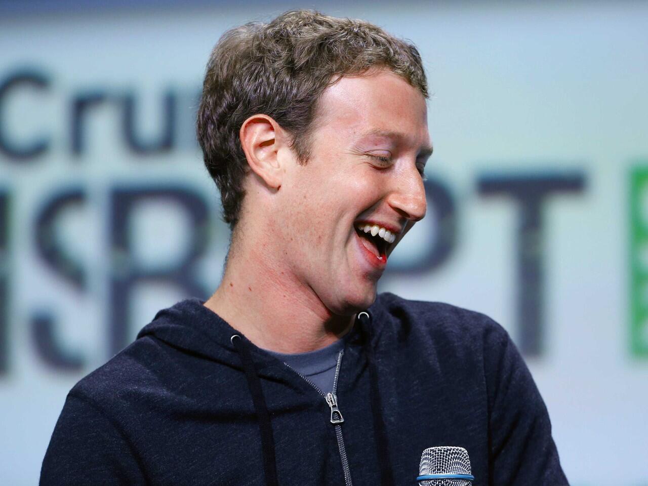  Mengapa Zuckerberg Selalu Pakai Kaos yang Sama?