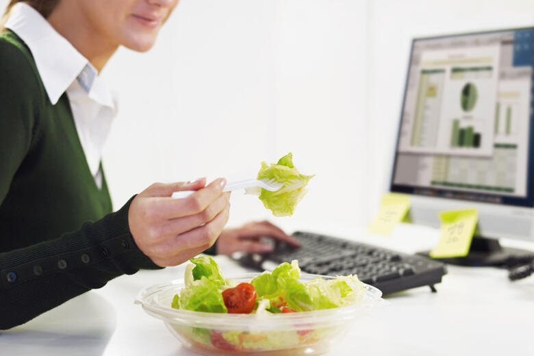 Makan Siang Yang Praktis Dan Sehat Bagi Karyawan