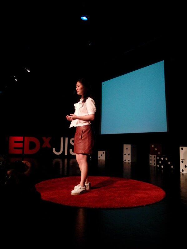 Melalui TEDx, JIS Memberikan Inspirasi