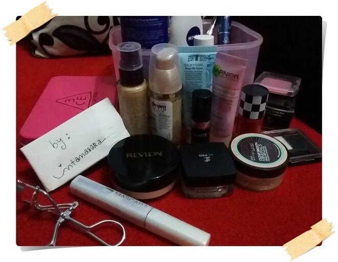 Tips Mudah Membersihkan Wadah MakeUp