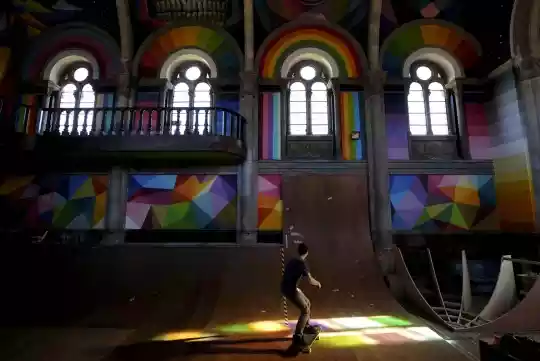 Ini Gereja Berusia Seabad Penuh Dan Jadi Arena Skateboard