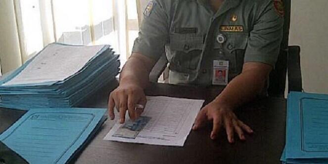 Orang Indonesia Mata Duitan ??? Yang Bener aahh.. !!!