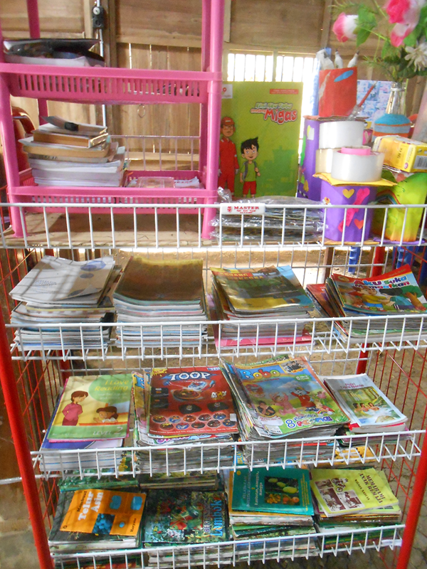 Pengabdian Gadis Desa di Dunia Pendidikan Nonformal