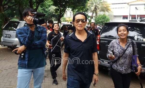 Pengakuan Darmawan Salihin Tentang Suami Mirna yang &quot;Entah Dimana&quot;