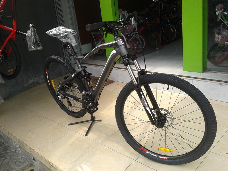 Terjual Sepeda  Gunung  MTB  Full  Suspension  XC Thrill  