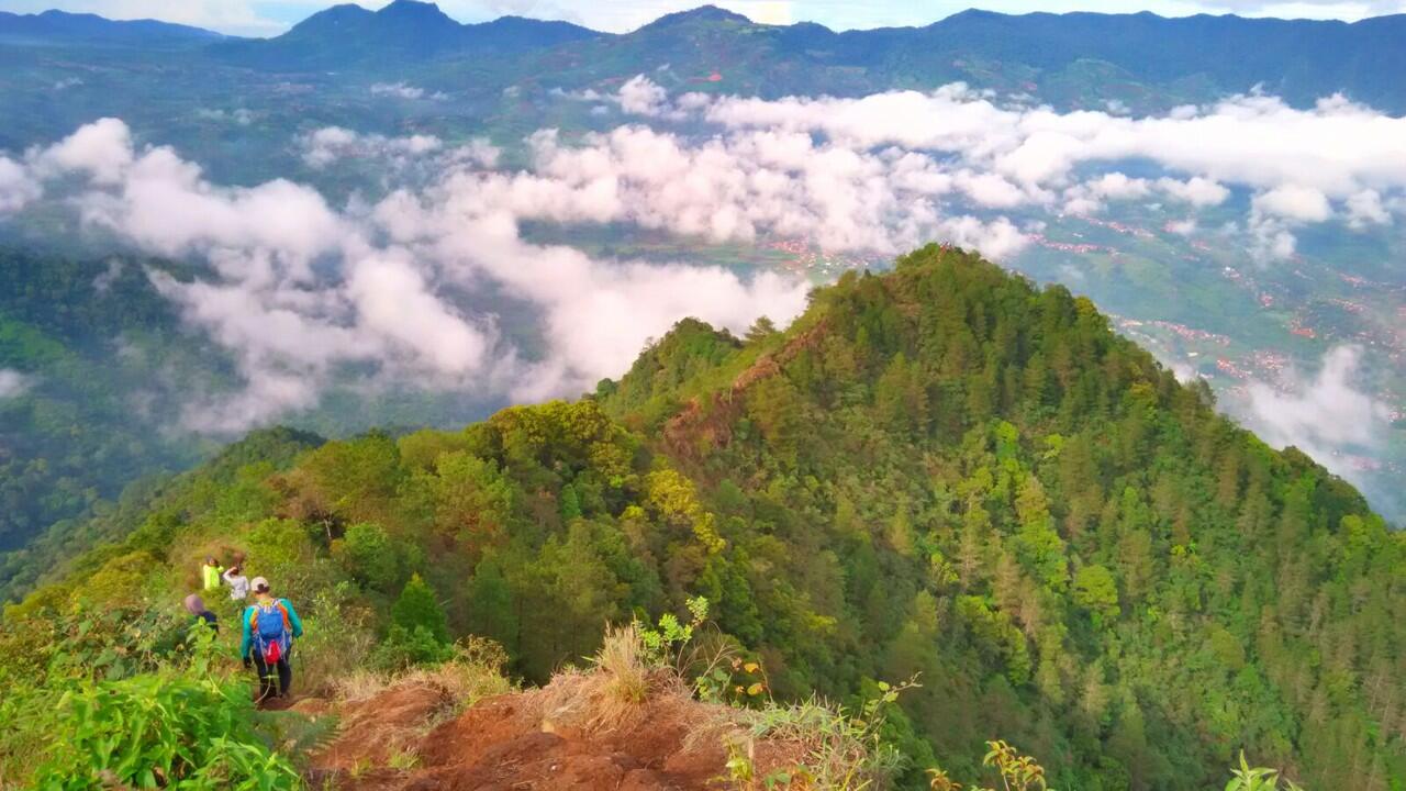 Lintas Trek Rakutak 1922 mdpl, Dari Sukarame hingga Kamojang