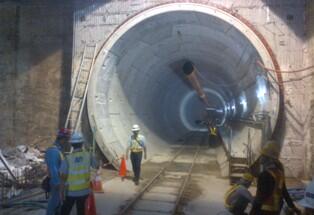 Melihat dari Dekat Pembangunan MRT 