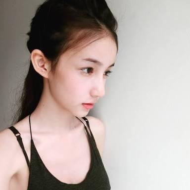artis cantik thailand Rinrada Thurapan