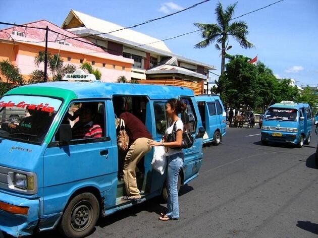 Kalimat-kalimat Manis Abang Angkot yang Sering Kamu Terima