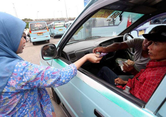 Kalimat-kalimat Manis Abang Angkot yang Sering Kamu Terima