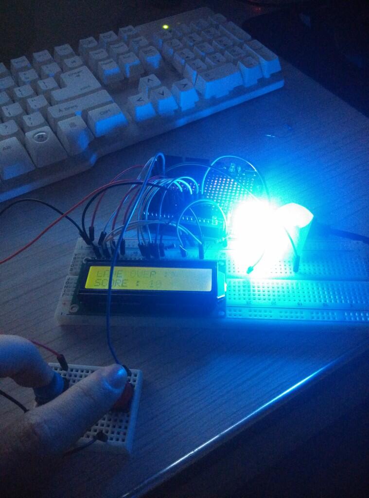 DuinoLab Starter Kit: Kit Arduino untuk pemula dengan video berbahasa Indonesia