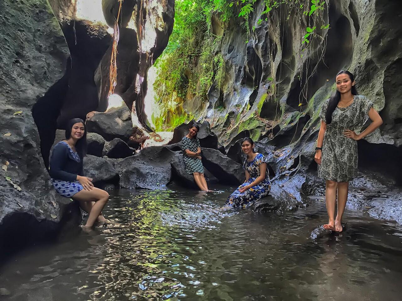 Keindahan Hidden Canyon di Beji Guwang