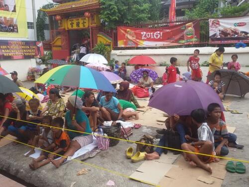 jelang imlek pengemis boyongan kevihara dharma bhakti