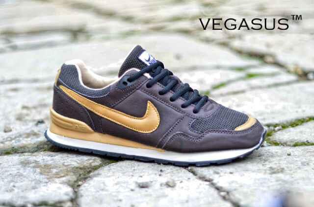 Jual Sepatu Sport, Running Shoes, Casual Branded dan Handmade Muraaah Meriaah...