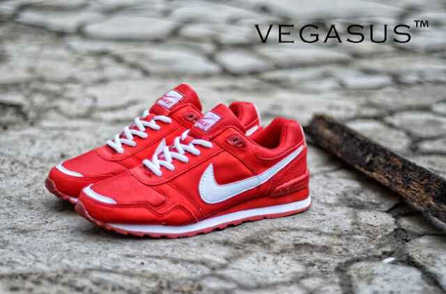 Jual Sepatu Sport, Running Shoes, Casual Branded dan Handmade Muraaah Meriaah...