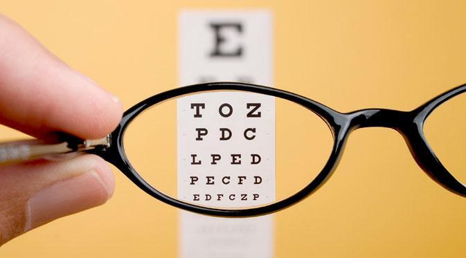 7 Manfaat Tomat untuk Mata Super Ampuh