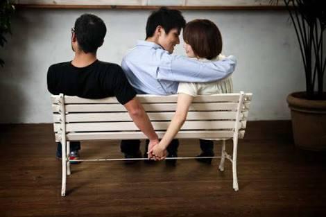 mengenali "tanda-tanda playgirl" dalam diri wanita yang kamu kenal !