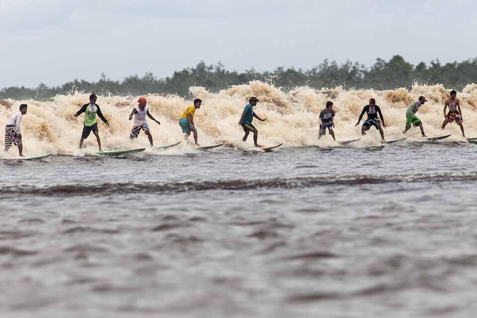 BONO, SURGA SURFING YANG TERSEMBUNYI