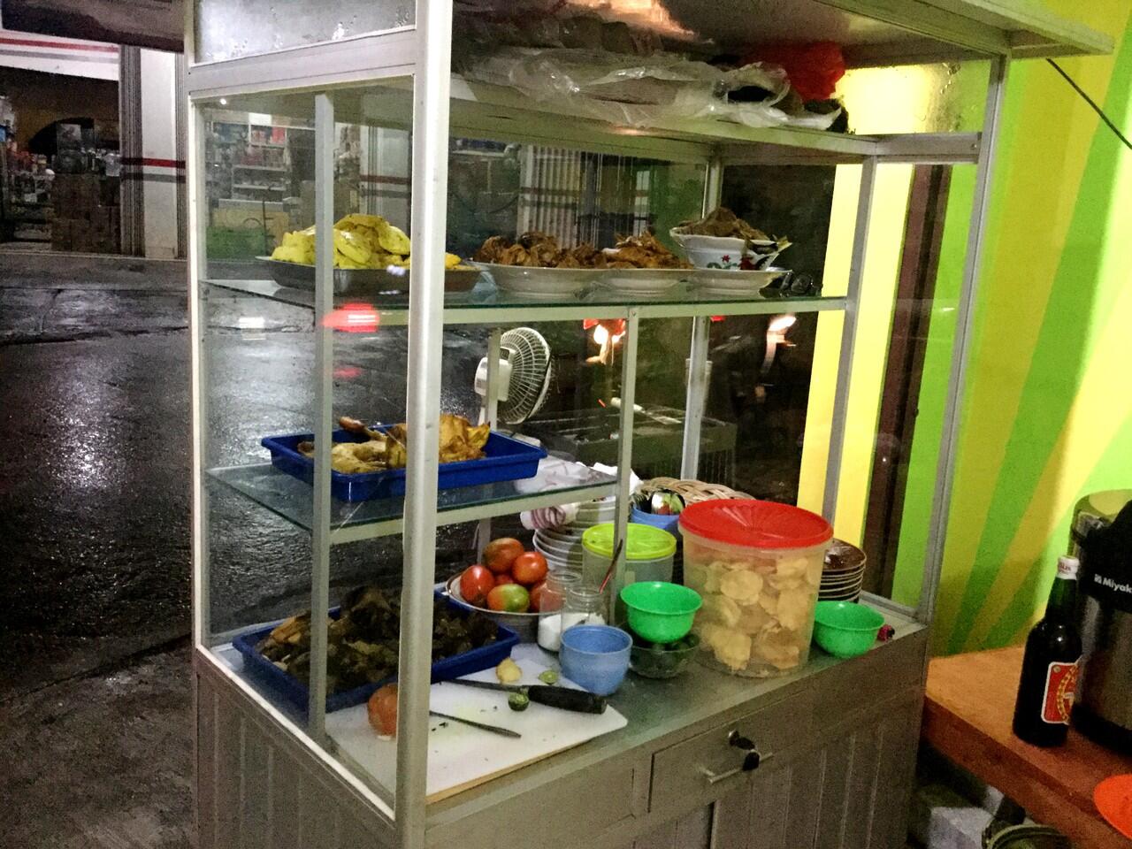 ayam bakar pak kumis 57 pondok gede
