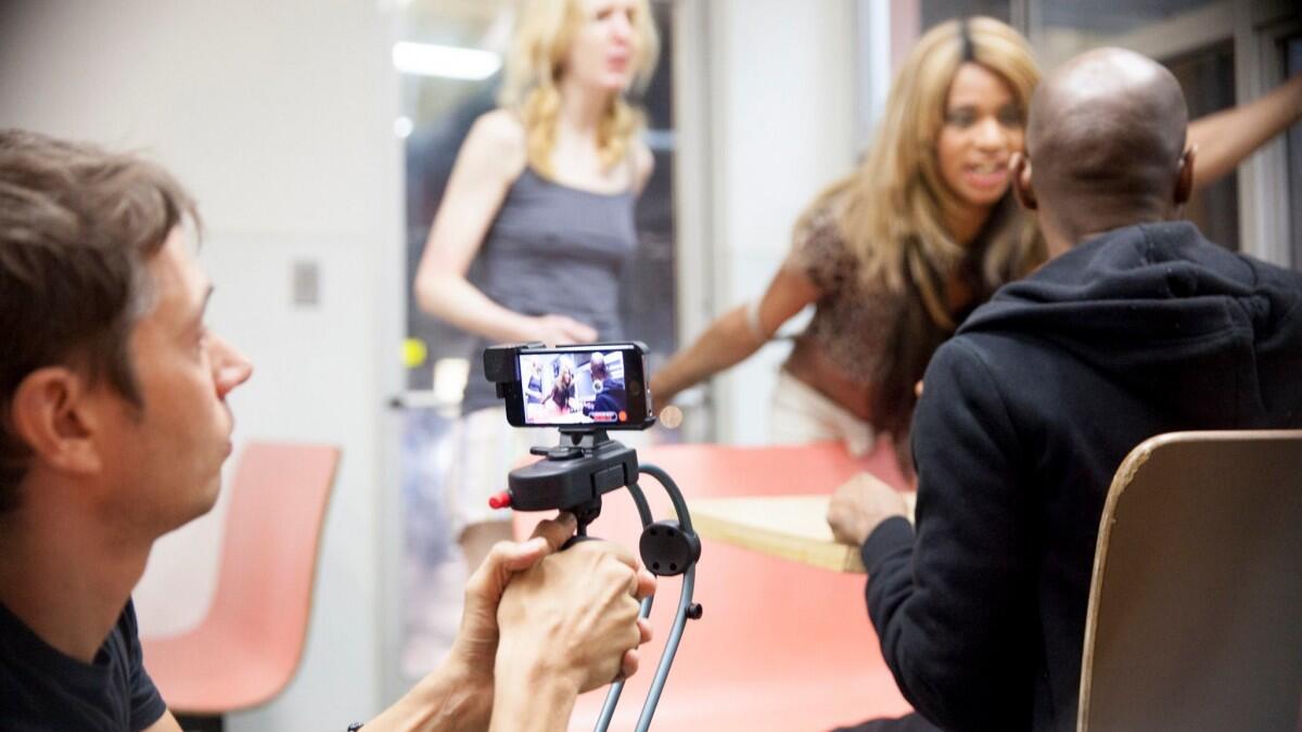 Film Yang Dibuat Menggunakan Kamera Handphone (Trailers &amp; Behind The Scene nya)