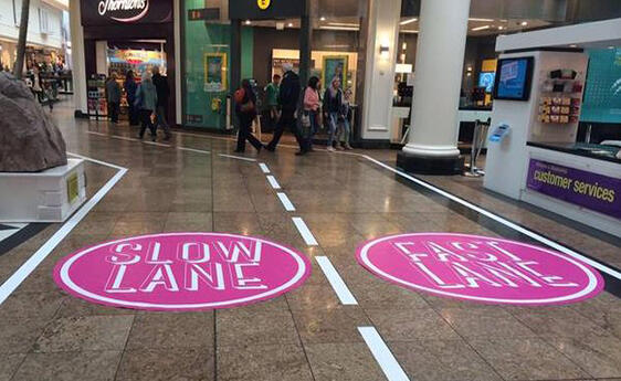 Wow, Di Luar Negeri Ada Jalan Khusus Untuk SMS-an (PICT)
