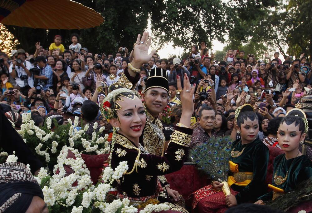 20 Gaun pengantin sejagat unik &amp; keren, bikin ingin cepat nikah!