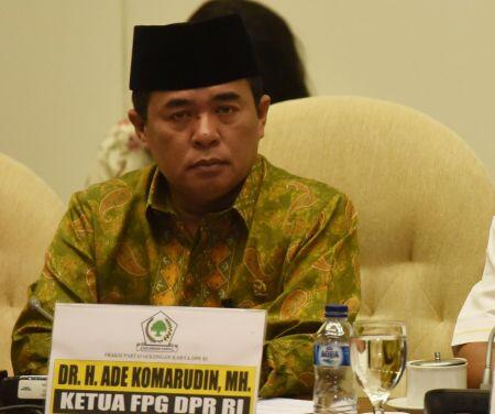 Siapapun Boleh Maju Caketum Golkar Termasuk Ade Komarudin