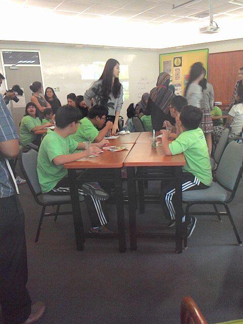 Sekolah JIS, Peduli Dengan Masyarakat Sekitar