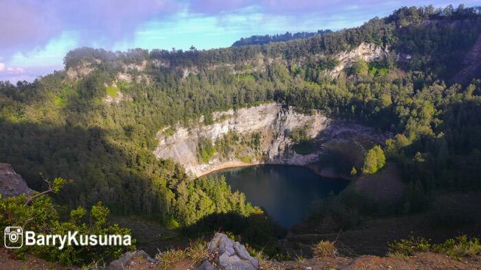 Kelimutu Flores, Danau Terindah di Indonesia.