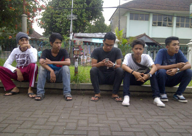 Orang Yang Sering Kamu Hampiri Saat Bertanya Alamat di Jalan