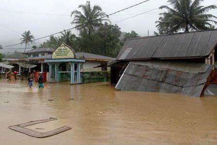 Banjir di Solok Terparah dalam 20 Tahun Terakhir