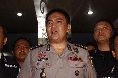 Demo Guru Honorer Dikawal 9 Ribu Polisi