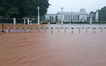 Kawasan Istana Tergenang Air, Bagi Ahok Aneh tapi Ini Nyata