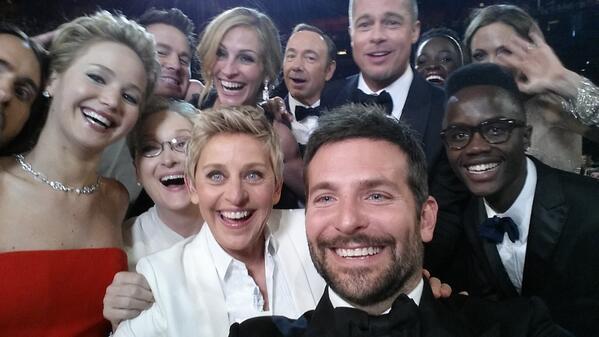 8 Selfie Paling Fenomenal Di Internet