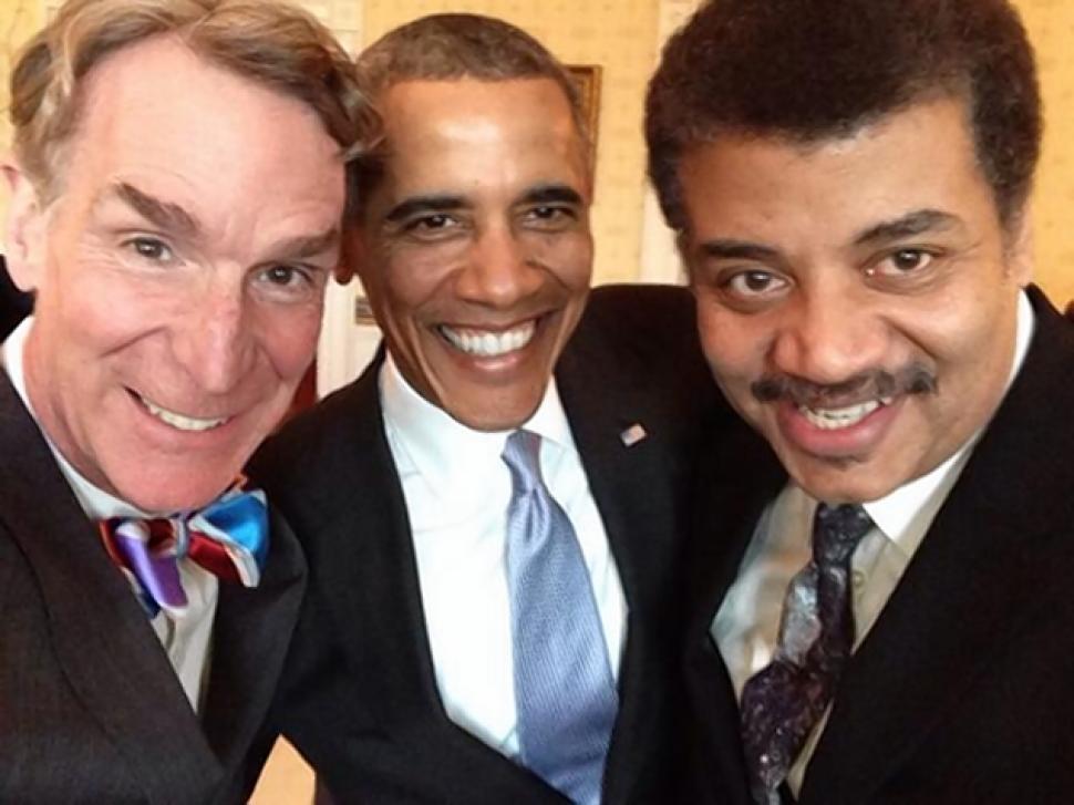 8 Selfie Paling Fenomenal Di Internet