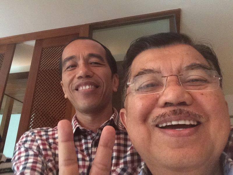 8 Selfie Paling Fenomenal Di Internet