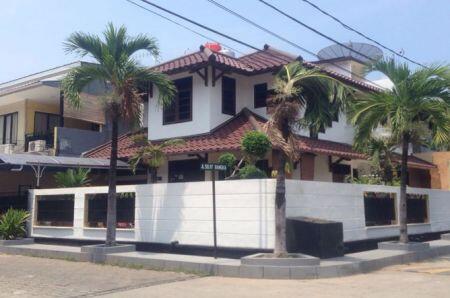 Hindari Wartawan, Keluarga Jessica Jarang di Rumah