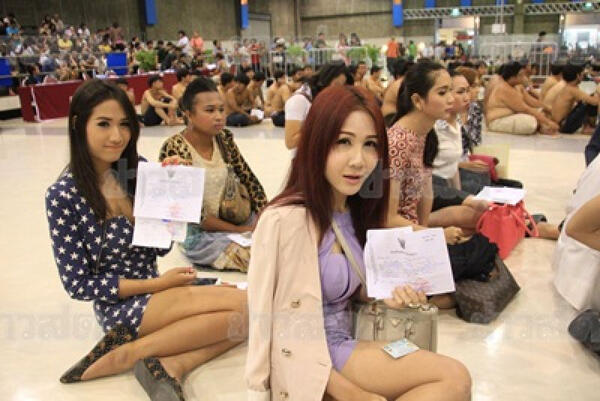 Para Wanita wanita cantik yang ikut Wajib Militer (Full Pic)