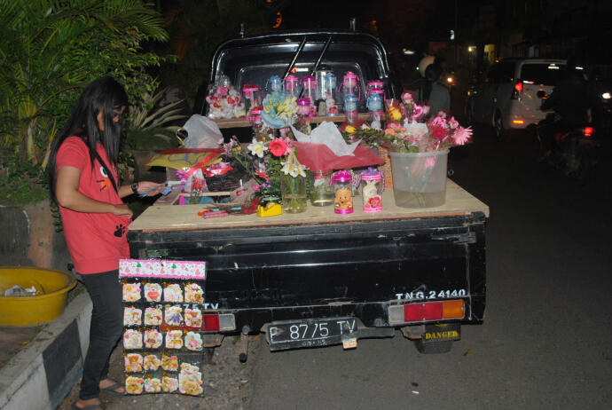 8 Jenis Usaha Dadakan yang Laris Manis Saat Hari Valentine Tiba