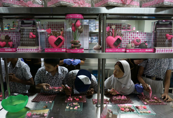 8 Jenis Usaha Dadakan yang Laris Manis Saat Hari Valentine Tiba