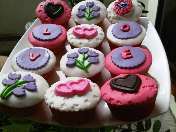 8 Jenis Usaha Dadakan yang Laris Manis Saat Hari Valentine Tiba