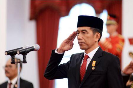 Jokowi: Jangan Kerja di Belakang Meja