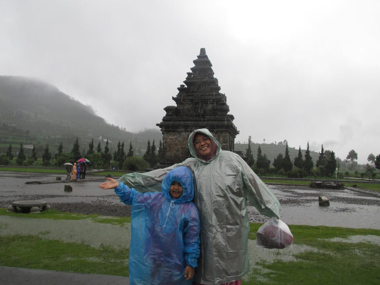 Menelusuri Terjalnya Perjalanan ke Dieng via Bandar Ka Batang