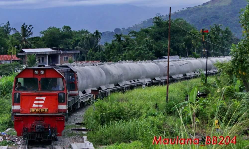 10 Jalur Kereta Api Terekstrim di Indonesia