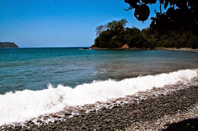 Teluk Batu, Hasil Karya Dahsyat Tsunami Laut Selatan