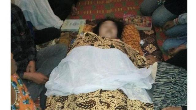 Status Bantuan Doa Untuk Anak dan Istri yang membuat Netizen Terharu