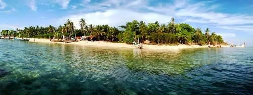 pulau gili labak yang indah itu di madura