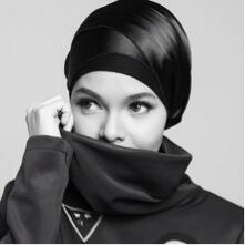 Sisi Lain Si Penyanyi Cantik Terry Shahab