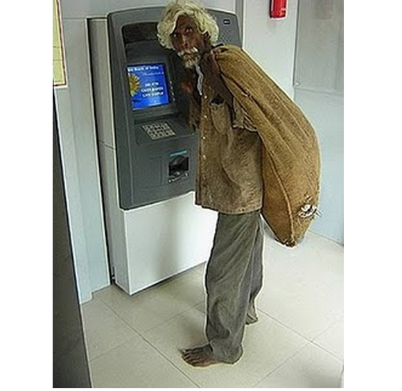 Kelakuan Konyol Orang-Orang di ATM